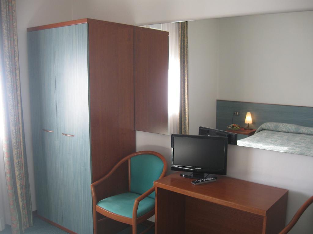Albergo Del Turista Vernasca Phòng bức ảnh
