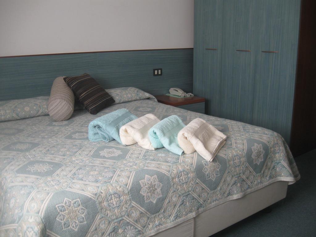 Albergo Del Turista Vernasca Phòng bức ảnh